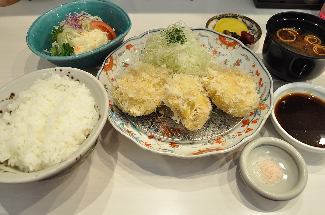 Tonkatsu Tonki Meguro — โรสึคัตสึ (เนื้อสันใน) เติมกะหล่ำปลีและข้าวไม่อั้น