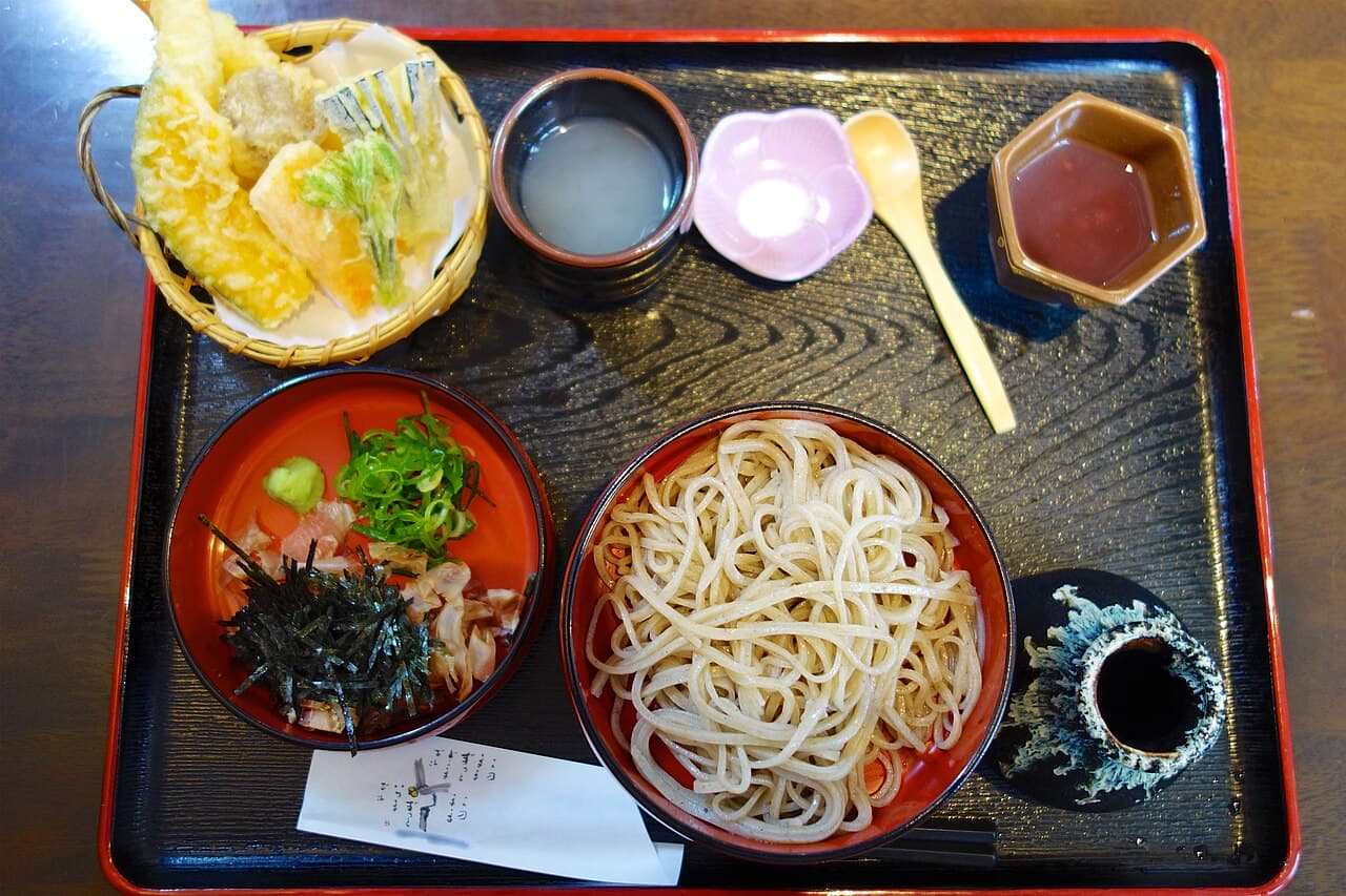 総本家更科堀井 本店 — 更科そば