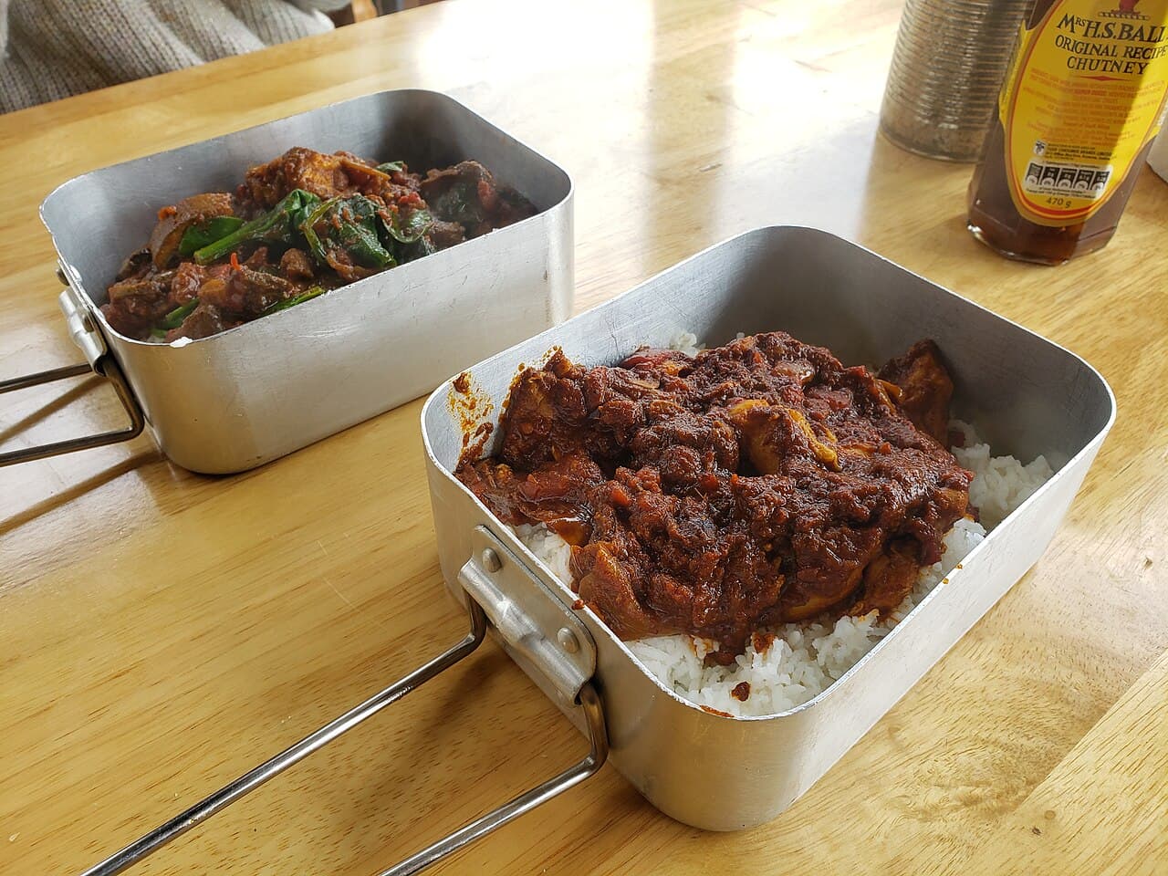 Indonesian Restaurant Cabe Meguro — 할랄 인증 소고기로 만든 나시고렝·비프 른당·가도가도
