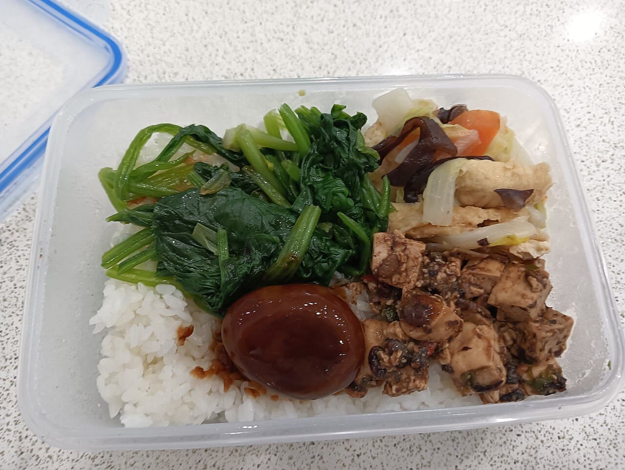SAIDO — คอร์ส "เนื้อและปลา" ที่ทำจากผักล้วนๆ